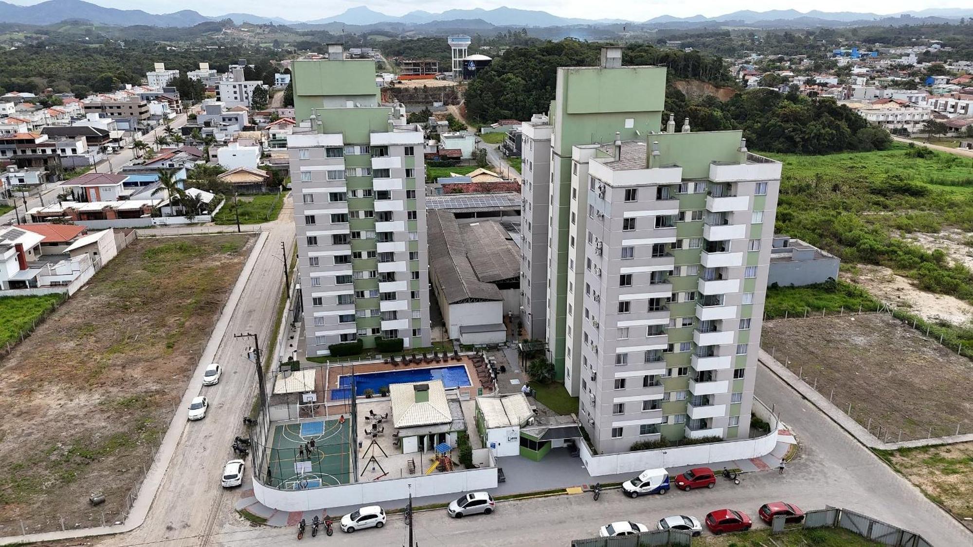 Ap Aloha 501 Vista Mar Da Praia Balneario Picarras Bagian luar foto